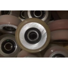 GUIDE ROLLER IMPORTED,OTIS,76-16-084